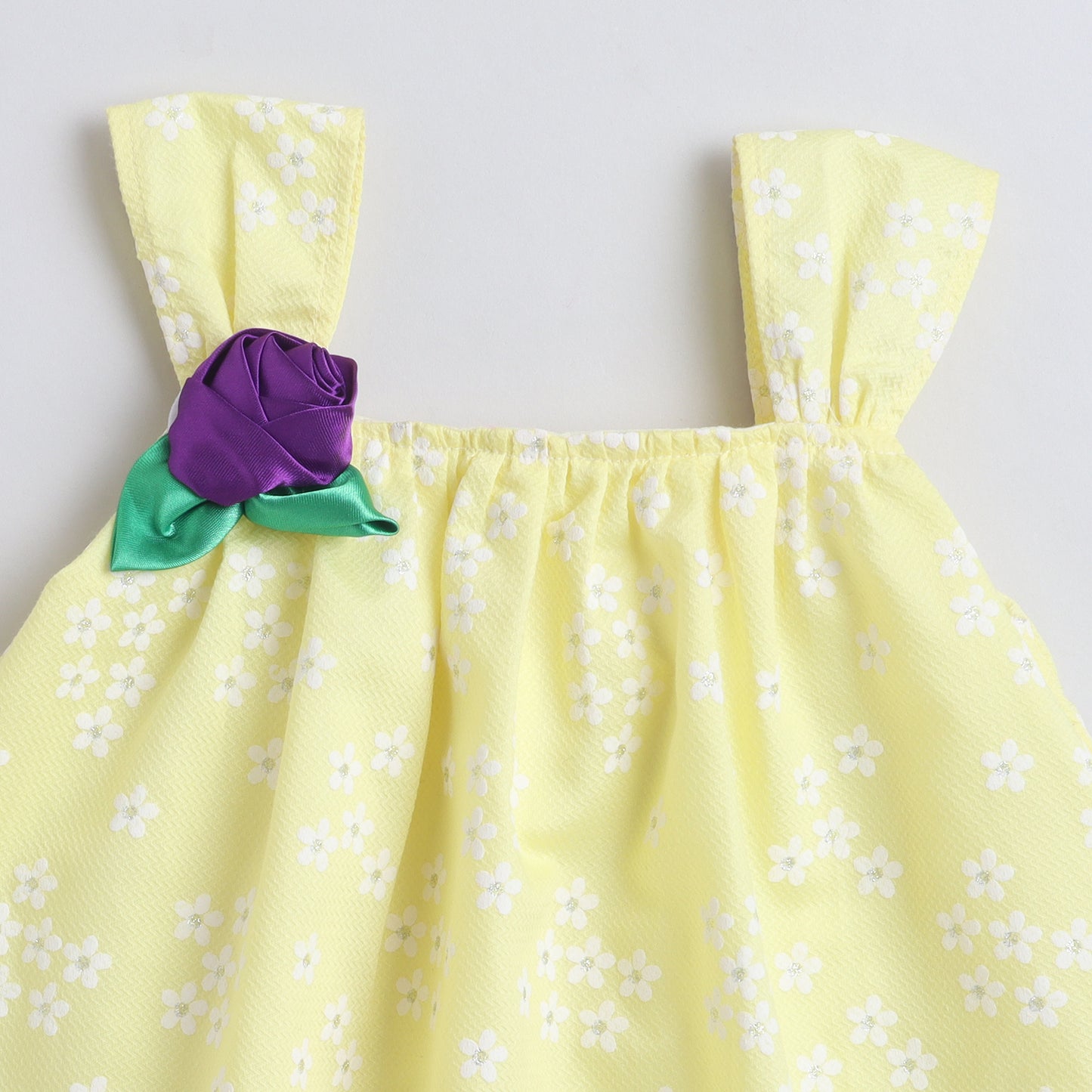 Many Dresss & Sleeveless Foil Printed Flower Embellished Knee Length Baby Party Dress - Yellow