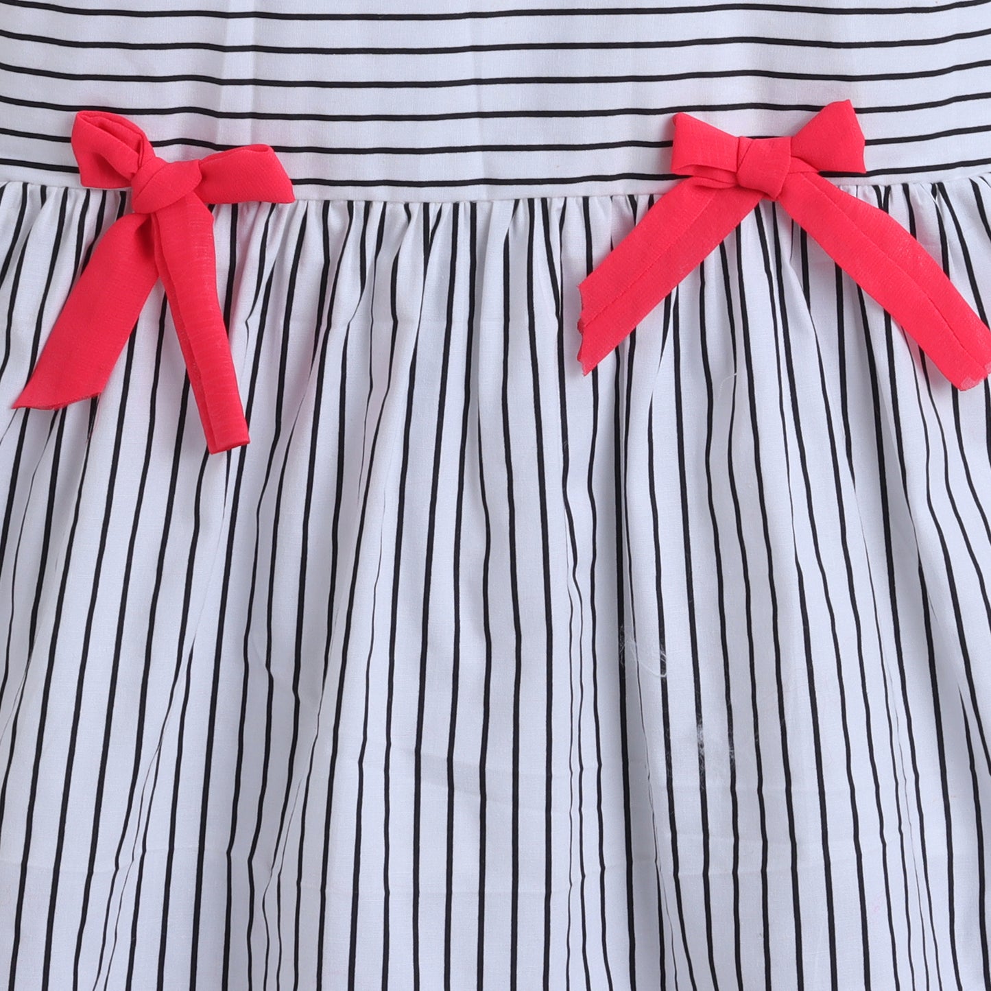Many Frocks & Cotton Sleeveless Striped Printed With Bow Knee Length Kids Causal Dress -White & Black