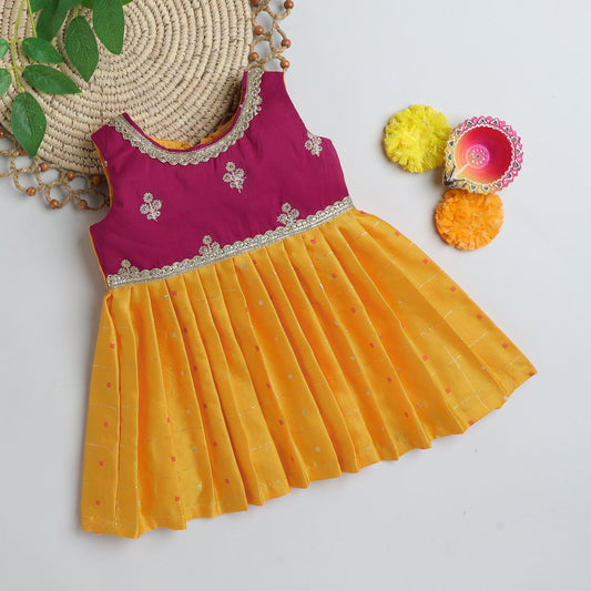 Many Frocks & Sleeveless Knee Length Checks Boti Embellished Baby Ethnic Frock