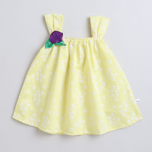Many Dresss &  Sleeveless Foil Printed Flower Embellished Knee Length  Baby Party Dress - Yellow