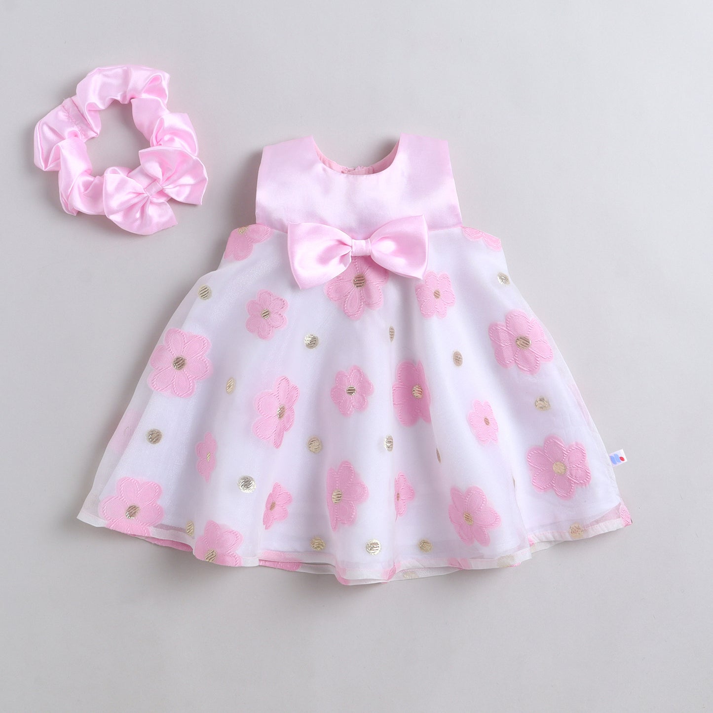 Many Frocks &amp; Organza Sleeveless Bow Embellished Knee Length Baby&nbsp; Dress With Hairband Gifting Set - White &amp; Pink