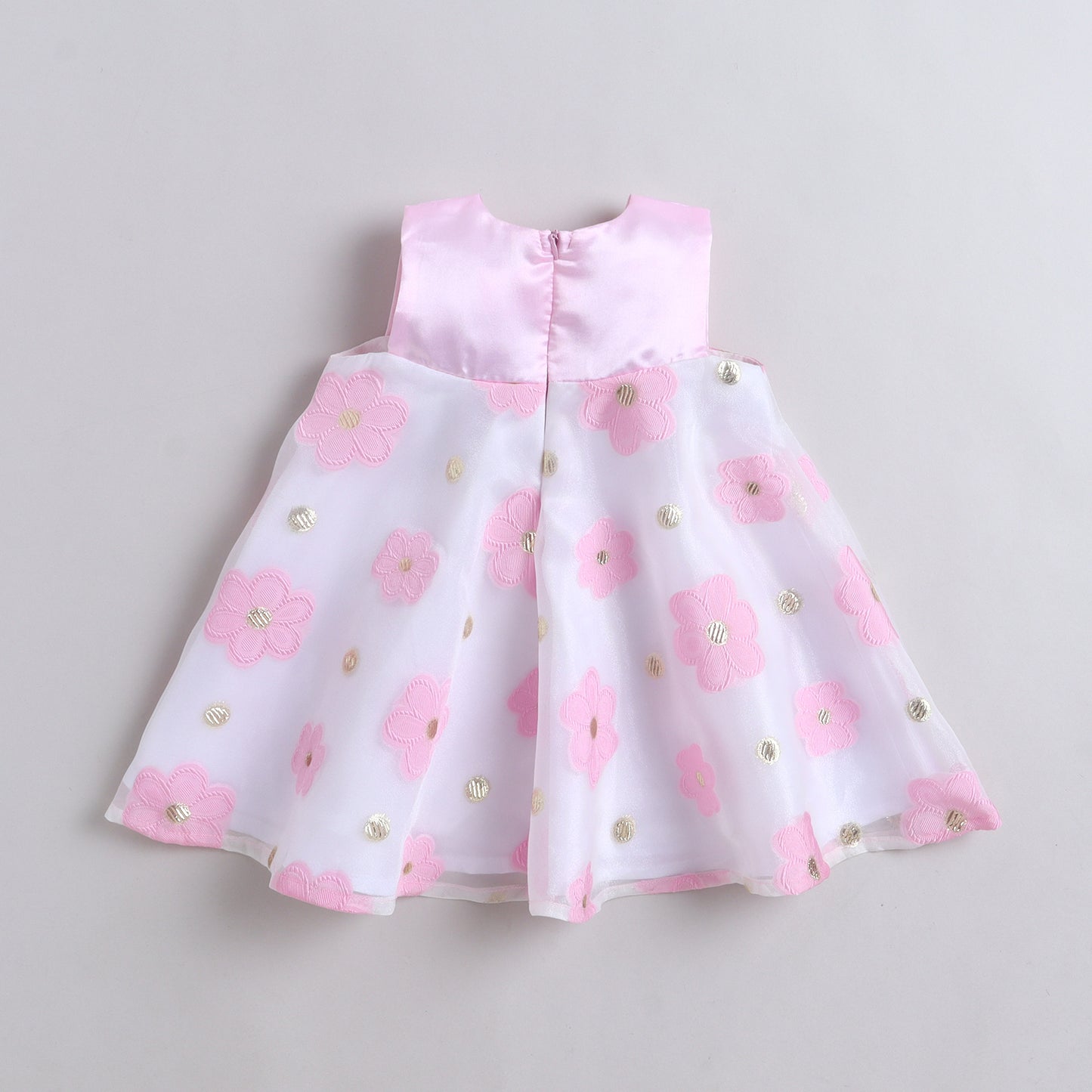Many Frocks &amp; Organza Sleeveless Bow Embellished Knee Length Baby&nbsp; Dress With Hairband Gifting Set - White &amp; Pink