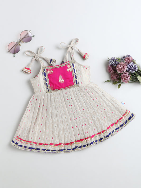 Many Frocks & Banarasi Sleeveless Lace Embellished Knee Length Flared Baby Girls Jhabla Ethnic Dress - Cream & Pink
