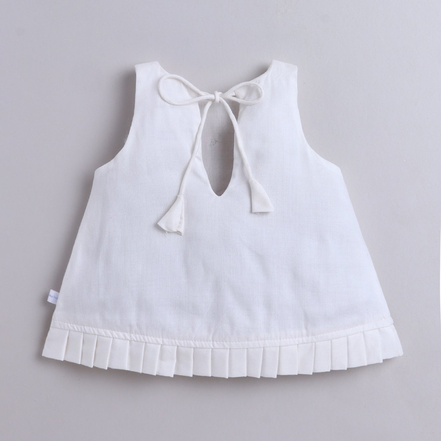 Many Frocks & Rayon Sleeveless Rose and Lace Embellished Ethnic Dhoti Top-Cream