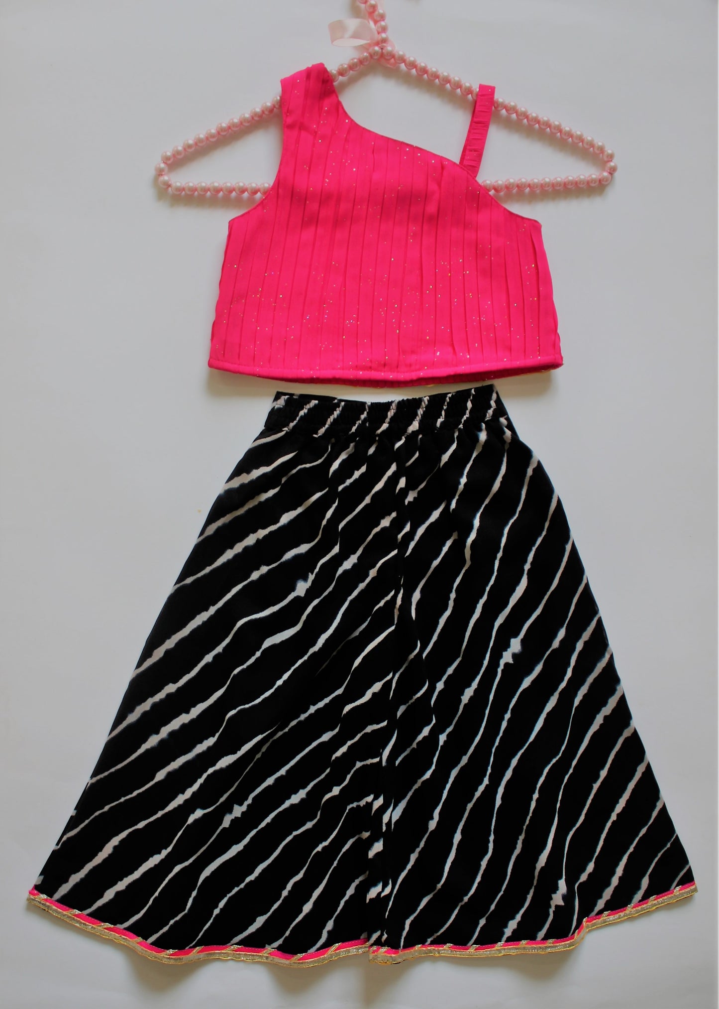 Many Frocks shimmer pleated top&nbsp; Palazzo with dupatta&nbsp; Ethnic set - Pink/Black