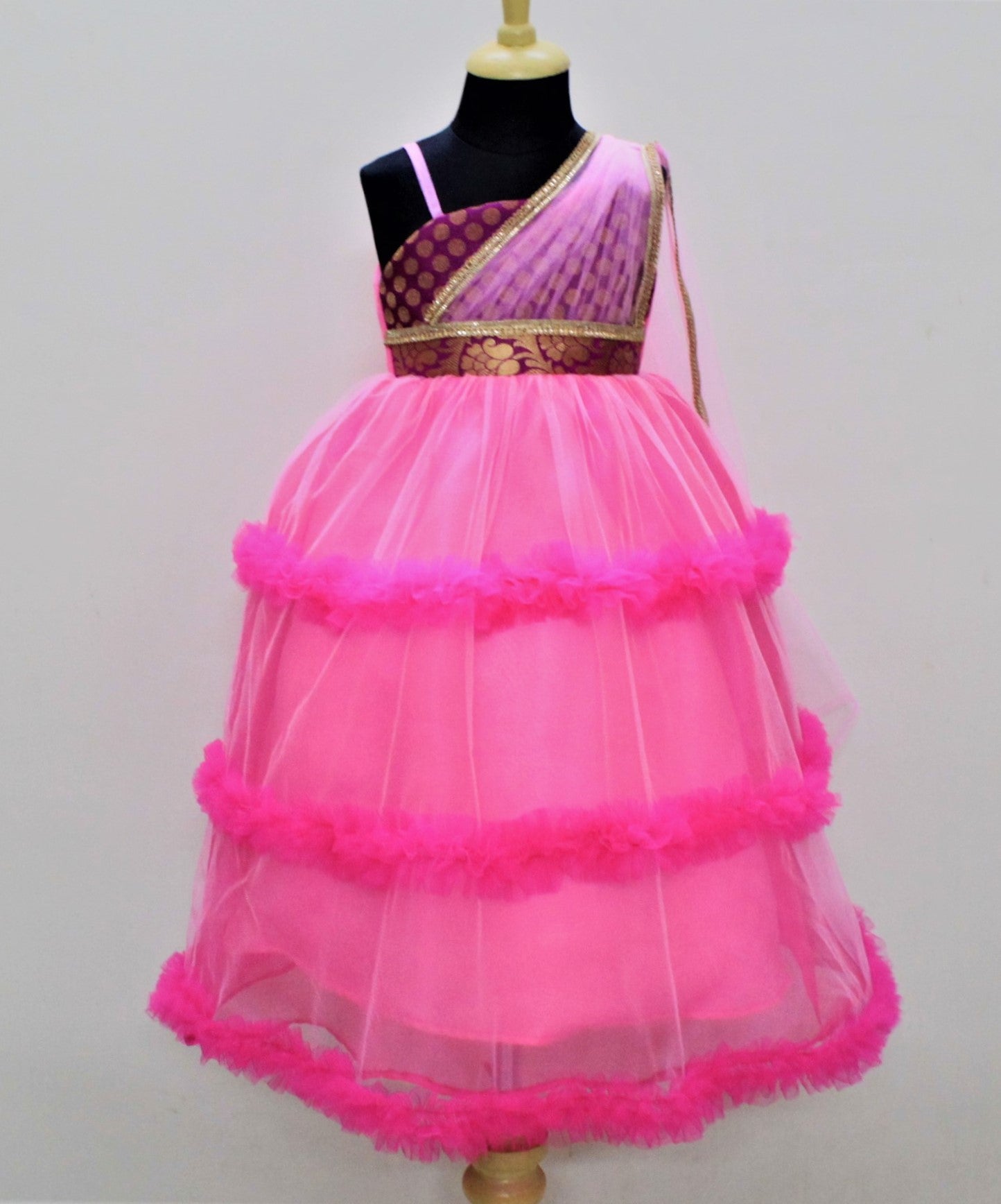 Many Frocks & Sleeveless Dots Print Netted Layered Gown With Attached Dupatta - Pink